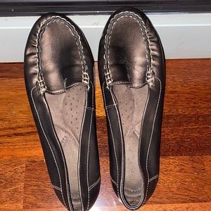 Brown shiny loafers
